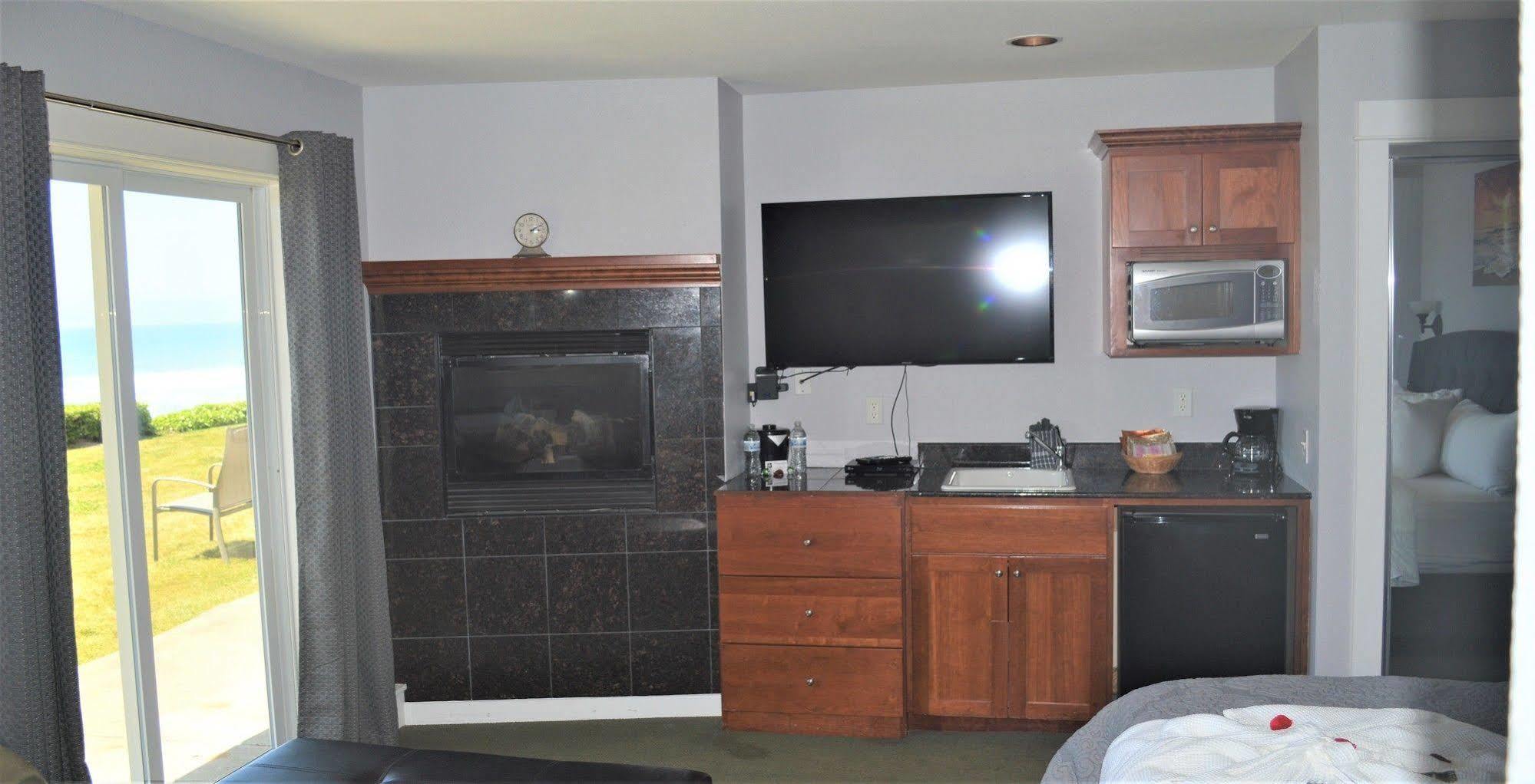 Starfish Manor Oceanfront Hotel Lincoln City Exterior foto